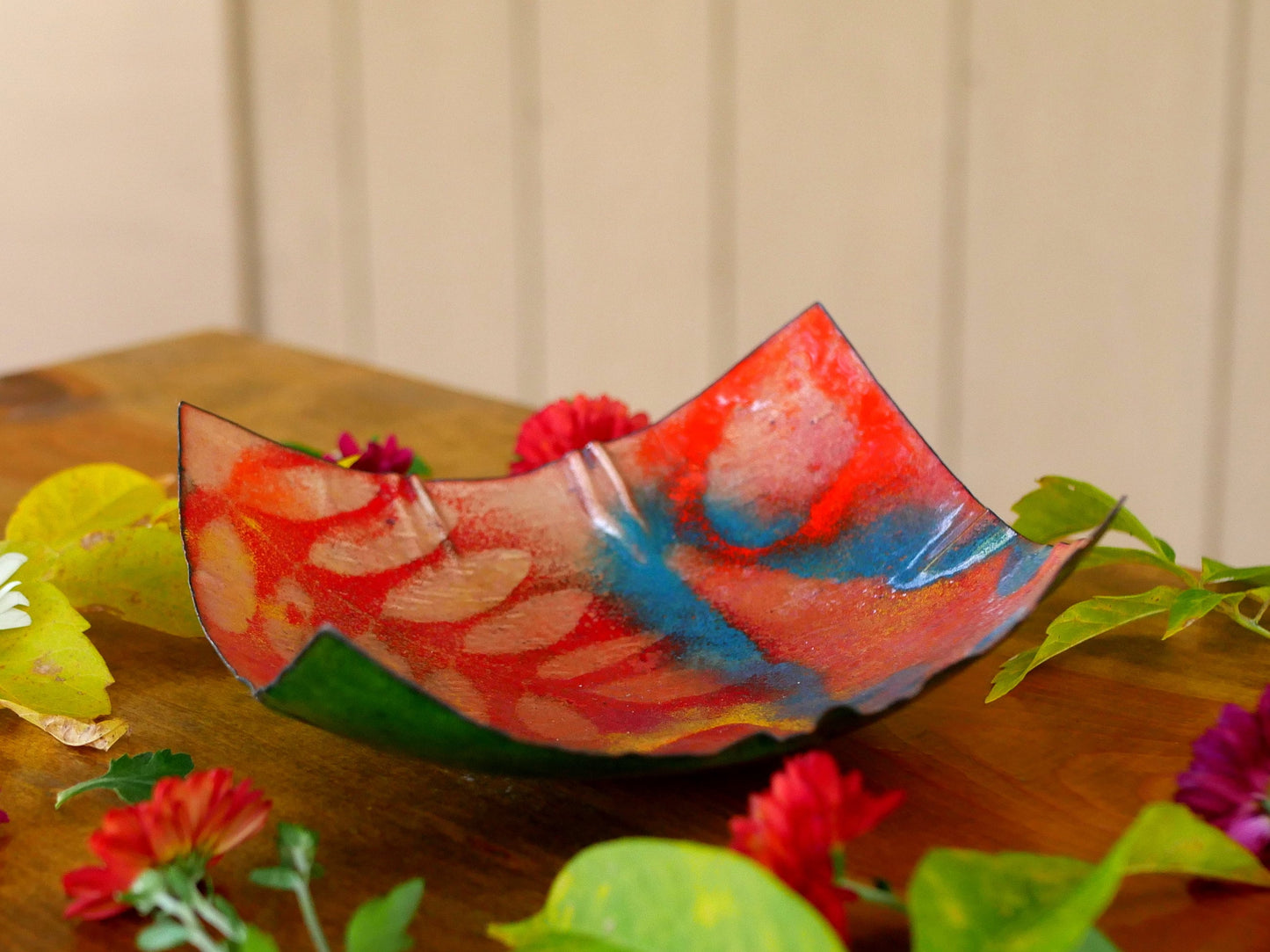 Leaf Themed Enamel Dish * Fall Bowl * Hammered Copper Dish  * Enameled Bowl * Fall Home Decor * Leaf Bowl * Colorful Handmade Bowl * Leaves