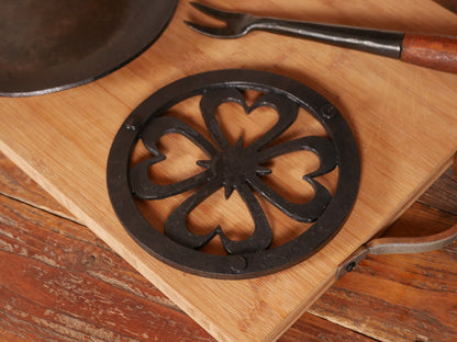 Heart Trivet Set of 3 * Metal Trivets for Hot Dishes * Black Trivets for Hot Pan * Hot Plate Holders * Iron Pot Stand * Hot Plate