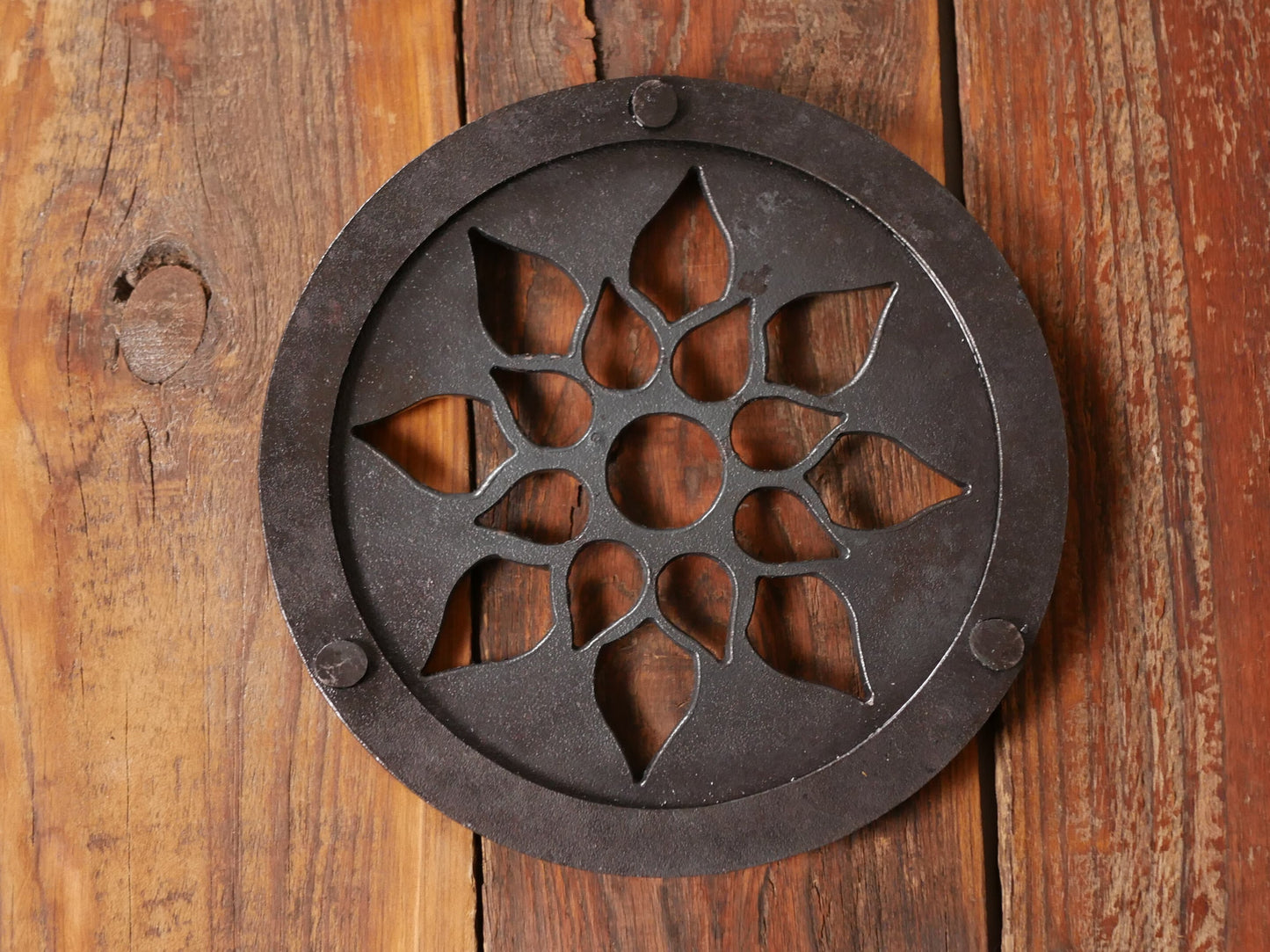 Sunflower Trivet * Metal Trivet for Hot Dishes * Black Trivet for Hot Pan * Trivet with Feet * Hot Plate Holder * Iron Pot Stand * Hot Plate