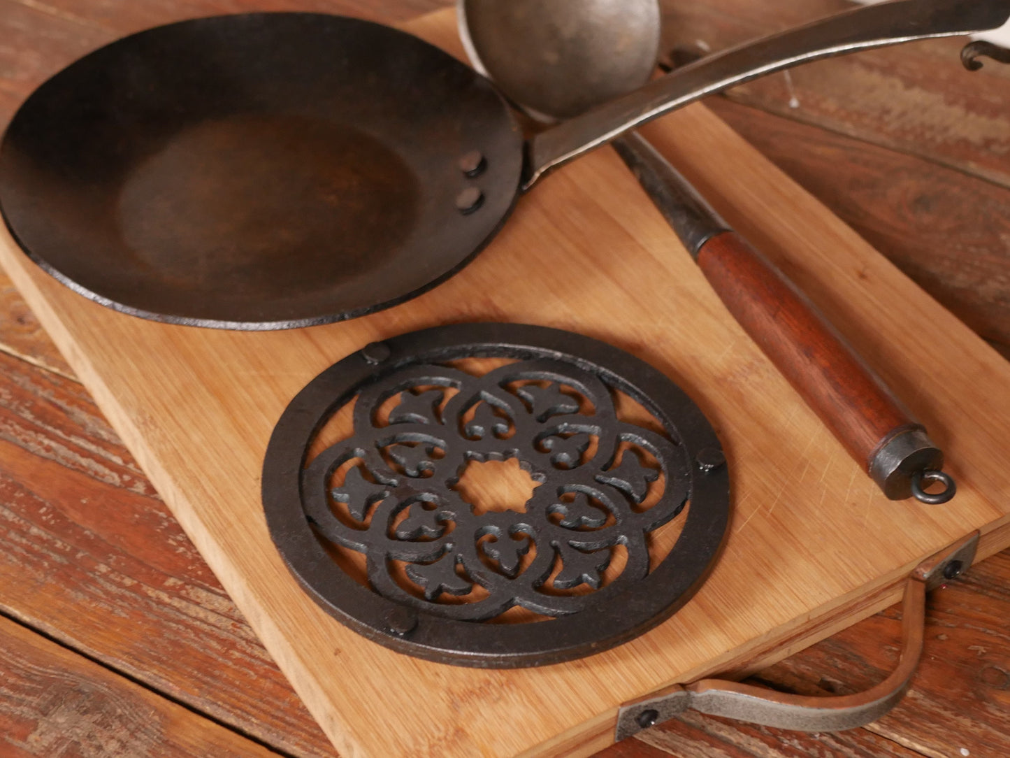 Fancy Trivet Set of 3 * Metal Trivets for Hot Dishes * Black Trivets for Hot Pan *  Hot Plate Holders * Iron Pot Stand * Hot Plate