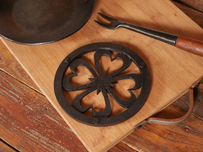 Heart Trivet Set of 3 * Metal Trivets for Hot Dishes * Black Trivets for Hot Pan * Hot Plate Holders * Iron Pot Stand * Hot Plate